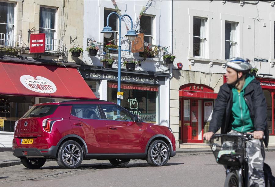  SsangYong Tivoli Ultimate 2020 года  (UK) (фото 11 из 63)